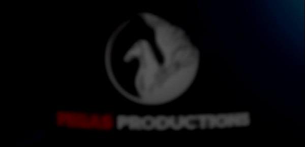  Pegas Productions -  Une ptite Rousse Bien Huilée !